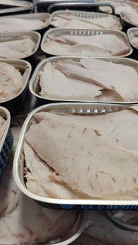 White Tuna Slices in High Oliec Sunflower Oil 110 gr. Laminas de Bonito en aceite de Girasol 110gr. El Capricho