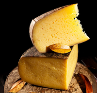 ORIGENDIS SEMI CURED MANCHEGO CHEESE 6 months (PDO)- Wedge 200 gr.